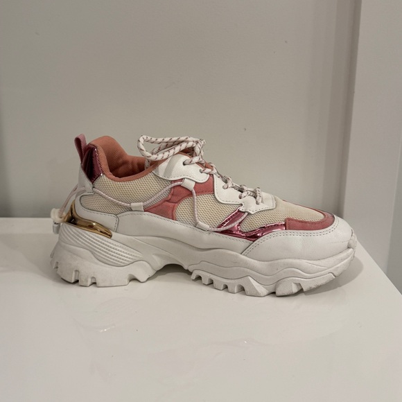 Ardene Chunky Sneakers size 9 ✨ - Picture 7 of 8